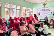 Cegah risiko jatuh pada lansia, mahasiswa Profesi Fisioterapi UMS gelar skrining keseimbangan