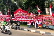 HUT RI, pedagang bendera sejak '90an di Jaksel berharap ekonomi pulih