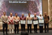 Diskominfo Makassar raih penghargaan Public Service Of The Year Sulsel