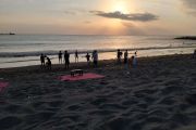 Dispar Mataram meningkatkan pengawasan pantai waspada gelombang tinggi