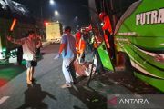 SAR evakuasi korban meninggal terjepit akibat kecelakaan bus di Nagreg