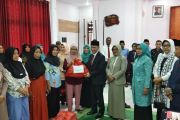 Pemkab Wakatobi salurkan 200 paket sembako kepada veteran dan warga miskin
