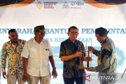 Kemenbud serahkan 47 alat musik, dukung kegiatan seni dan keagamaan