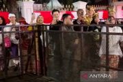 Warga antre sejak dini hari demi ikuti upacara HUT ke-81 RI di Istana