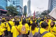 Mahasiswa masih bertahan di depan UOB, akses ke HI dibatasi