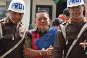Febrie Adriansyah minta barang bukti 74 kg emas dan uang dikembalikan