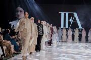 Wastra Kalimantan Selatan ditampilkan dalam ajang IFA Archipelago