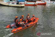 Nelayan Sinjai hilang diduga jatuh dari kapal