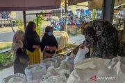 Beras siam bersubsidi Bupati HST ramai dibeli warga di Pasar Keramat Barabai