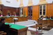 Hakim vonis bebas pensiunan jenderal polisi dalam kasus smartboard Tebing Tinggi