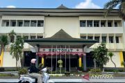 KPK segel ruang pimpinan di gedung rektorat Unsoed