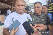 Gubernur Fakhiri ajak TNI-Polri wujudkan Papua aman dan damai