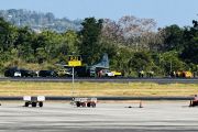 Pesawat Cassa TNI AL tergelincir di Bandara Hasanuddin telah dievakuasi