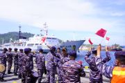 Kapal perang China MV Chen Jing Run merapat di Pelabuhan Bitung
