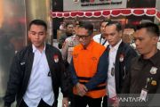 KPK menahan Kepala Bea Cukai Kediri Gatot Heroe Hernanda