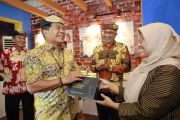 Gubernur Kaltara tekankan cinta dan gunakan produk lokal di KKB 2026