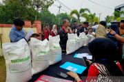 Bulog Natuna mulai salurkan bantuan pangan beras 30 kilogram