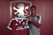 Tinggalkan Chelsea, Nicolas Jackson resmi berlabuh ke Aston Villa
