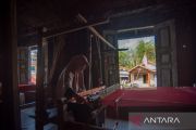 Pesanan tenun Pandai Sikek