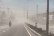Abu Vulkanik Sinabung selimuti Berastagi, Cabdis Pendidikan Sumut imbau siswa gunakan masker