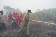 Bupati Sahalahuddin turun ke lokasi penanganan karhutla di Desa Trahean