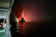 Basarnas Kendari evakuasi 13 korban KM Legenda Nusantara 99 terbakar di perairan Kabaena