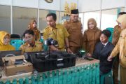 Pemkot Tegal luncurkan alat rekam dan cetak KTP elektronik di sekolah