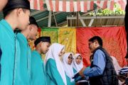 Pemkab Padang Pariaman salurkan 10.672 setel seragam sekolah gratis