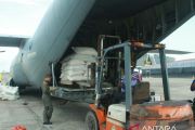 Indonesia's Air Force flies 12.5 tons of rice to Yahukimo