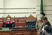 Bupati Tulungagung nonaktif Gatut Sunu jalani sidang perdana kasus korupsi