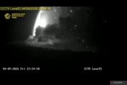 BNPB urges public not to panic over Mount Anak Krakatau eruption