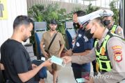 Polisi beri layanan kesehatan bagi penumpang di Bandara Soetta