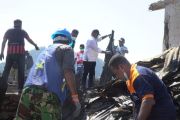 Pemkot Jayapura bersihkan sisa material kebakaran di Kelurahan Mandala