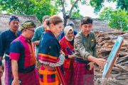 Putri Victoria puji kearifan Desa Adat Karang Bajo Bayan jaga alam