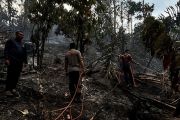 Polres Buol bersama unsur gabungan padamkan  kebakaran hutan dan lahan