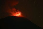 Gunung Ile Lewotolok di Lembata erupsi 1.873 kali selama lima hari terakhir