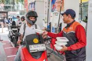 Pertamina Patra Niaga bagikan 8.100 makanan pada Hari Pelanggan Nasional 2026