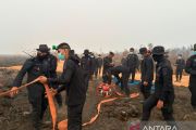 Polisi terapkan metode spiral padamkan kebakaran lahan gambut di Muara Enim