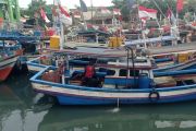 Sejumlah nelayan di Pandeglang sementara tidak melaut