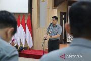 Pimpin apel pagi, Kakanwil beri penghargaan Pegawai Teladan