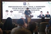 Pemkot dan Baznas Tegal salurkan Rp1,1 miliar untuk 2.340 penerima manfaat