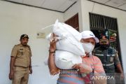 2.836 KK di Kebon Kosong Jakpus terima bantuan 30 kg beras