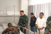 Dandim Manggarai Barat jenguk korban dugaan pemukulan TNI