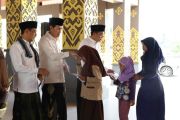 Bupati Lombok Tengah  mengajak masyarakat perkuat kepedulian sosial