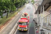 Pemkot Jaktim gencarkan penyemprotan "water mist" atasi abu GAK