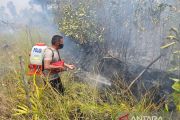 Perjuangan polisi di Natuna padamkan karhutla