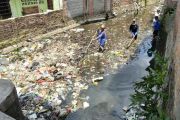 PUPR Mataram kerahkan ratusan petugas tangani sampah yang cemari sungai