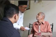 500 fakir uzur dan lansia di Banda Aceh peroleh dana zakat