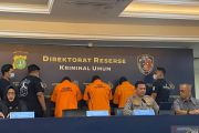 Polisi tetapkan tiga tersangka tewasnya pedagang cermin di Jakpus