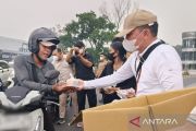 Bagikan masker hingga vitamin, Gubernur Kalteng dorong warga peduli kesehatan saat karhutla